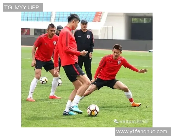 庆州市民热情支持家乡球队迎战江陵全力争胜展现团结精神